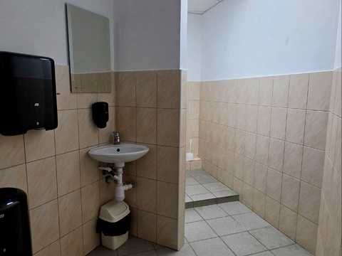 комерційна за адресою Дніпро, Королеви Єлизавети ІІ вул. (Глинки), 2