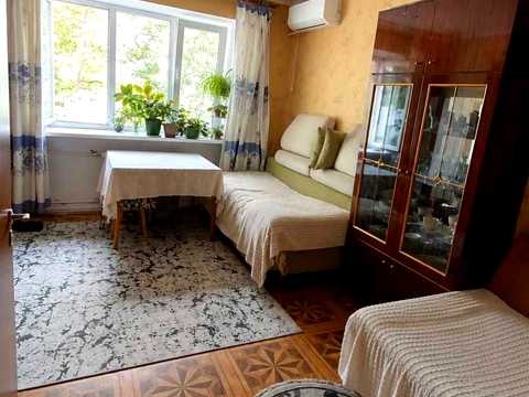 квартира за адресою Універсальна вул., 15