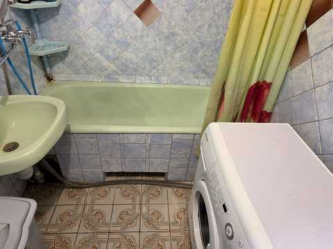 квартира по адресу Ревуцкого ул., 18