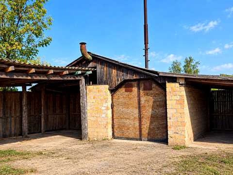 коммерческая по адресу Молодіжна вул, 2А