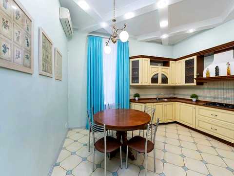 квартира по адресу Михайловская ул., 15