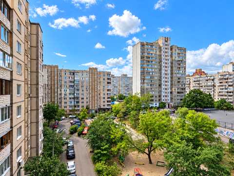 квартира по адресу Ларисы Руденко ул., 15/14