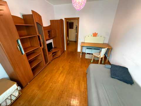 квартира за адресою Анни Ахматової вул., 14-Б