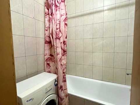 квартира за адресою Анни Ахматової вул., 31