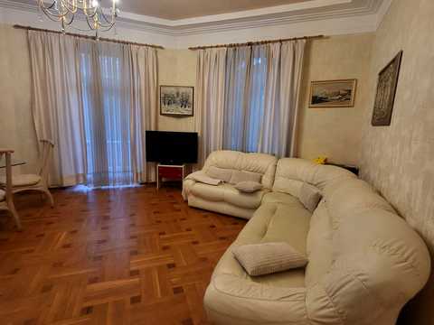 квартира за адресою Єврейська вул. (Бебеля), 19