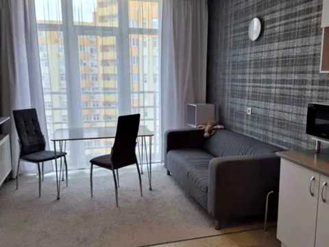 квартира за адресою Сім'ї Кульженків вул. (Петра Дегтяренка), 31-Б