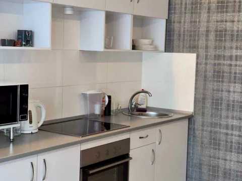 квартира за адресою Сім'ї Кульженків вул. (Петра Дегтяренка), 31-Б