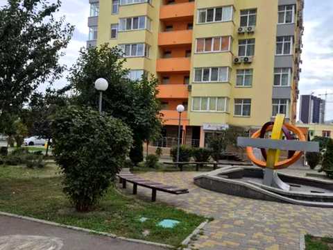 квартира за адресою Сім'ї Кульженків вул. (Петра Дегтяренка), 31-Б
