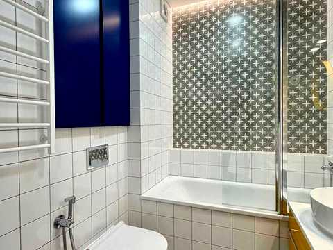 квартира за адресою Салютна вул., 2к1