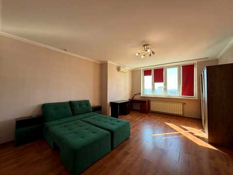 квартира за адресою Срібнокільська вул., 1