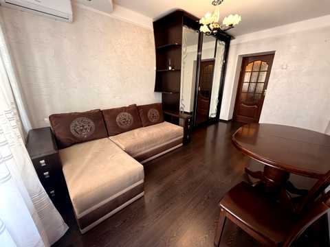 квартира за адресою Тополева вул., 6