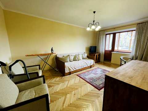 квартира по адресу Зои Гайдай ул., 3