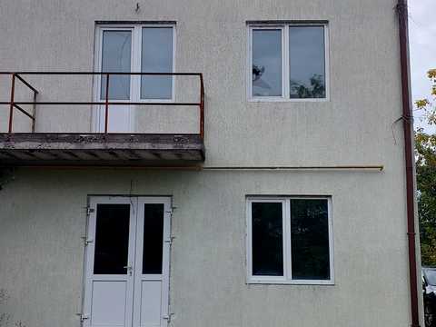 будинок за адресою Жовтнева вул., 10