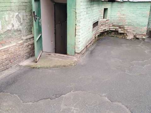 комерційна за адресою Антоновича вул. (Горького), 32