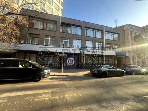 коммерческая по адресу Михаила Омеляновича-Павленко ул. (Суворова), 18/20
