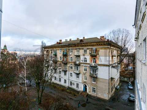 комерційна за адресою Варязький пров. (Бехтеревський), 4