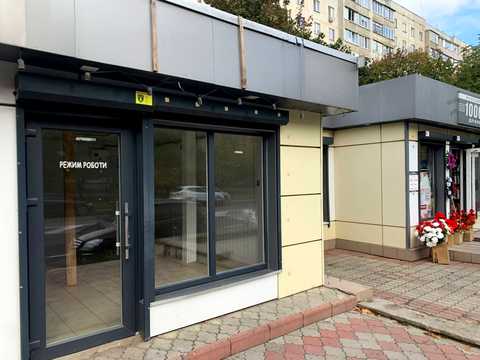 коммерческая по адресу Ивана Миколайчука ул., 17