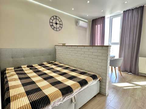 квартира за адресою Сім'ї Кульженків вул. (Петра Дегтяренка), 37