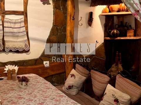 комерційна за адресою Вишгородська вул., 4