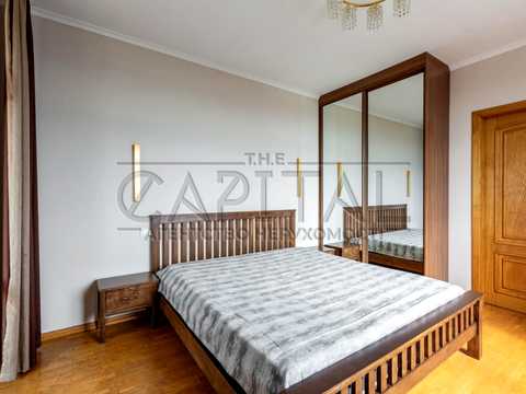квартира по адресу Кловский спуск, 5