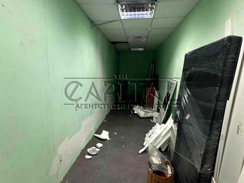 комерційна за адресою Саксаганського вул., 1