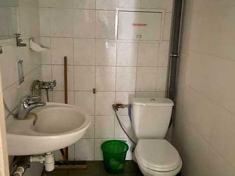 комерційна за адресою Борщагівська вул., 189/1