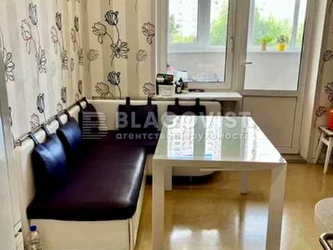 квартира за адресою Олени Пчілки вул., 2