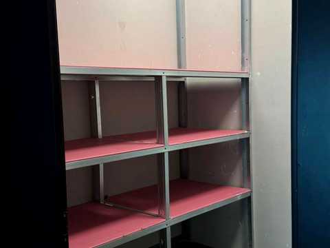 комерційна за адресою Солом'янська вул., 11