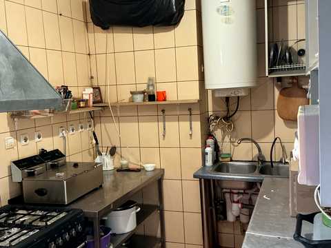 коммерческая по адресу Автолюбителів ул., 2
