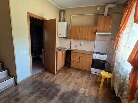 будинок за адресою смт. Олександрівка, Центральна