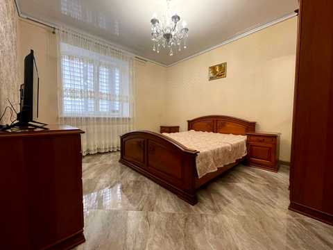 квартира по адресу Степана Бандери ул., 40/2ж