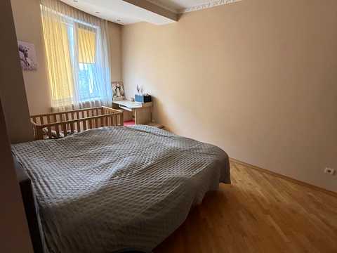 квартира за адресою Наукова вул., 49-А