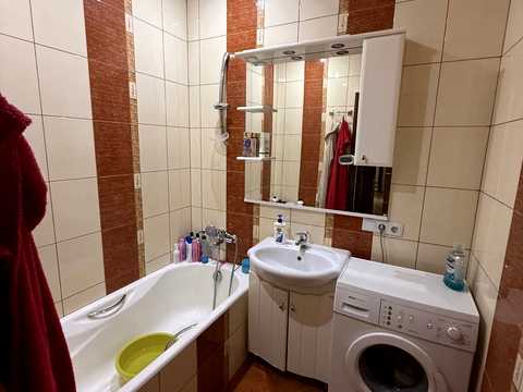 квартира за адресою Наукова вул., 49-А