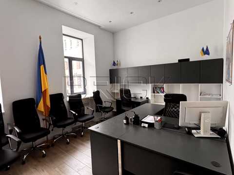 комерційна за адресою Князів Острозьких вул. (Московська), 29-А
