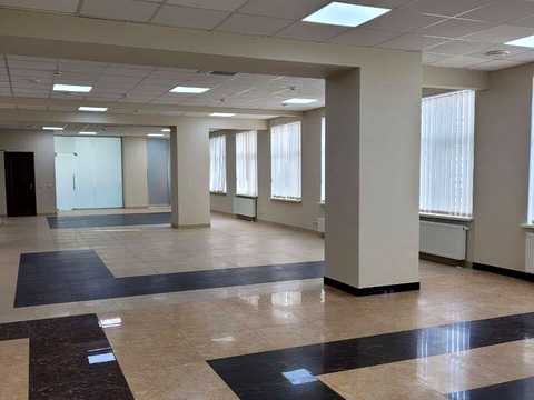 комерційна за адресою Кловський узвіз, 7