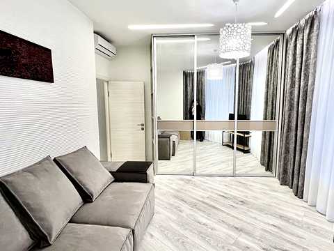 квартира за адресою Італійський бульв., 1-Б