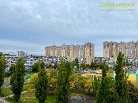 квартира за адресою Дмитра Павличка просп. (Маршала Рокосовського), 3