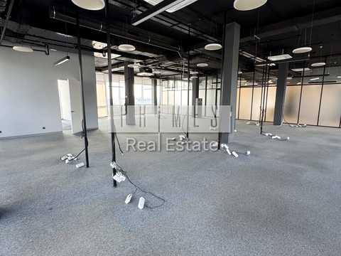 комерційна за адресою Товарна вул., 1