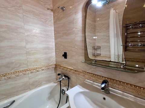 квартира за адресою житловий масив Тополя-1 вул., 18