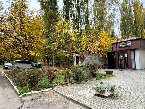 комерційна за адресою Данила Галицького вул., 16