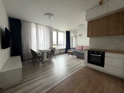 квартира за адресою Зарічна вул., 4к1