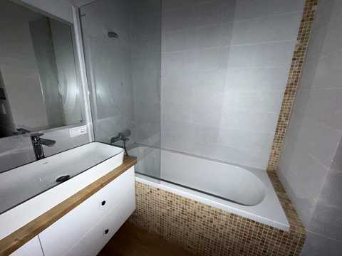 квартира за адресою Зарічна вул., 4к1