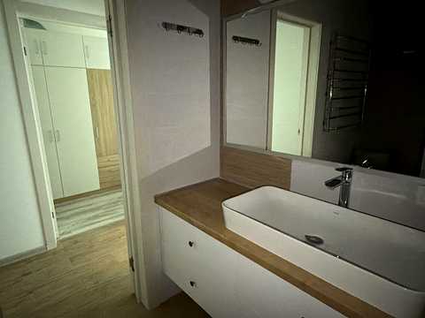 квартира за адресою Зарічна вул., 4к1
