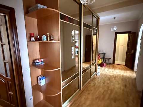 квартира за адресою Наукова вул., 49-А