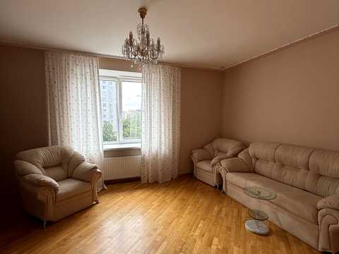 квартира за адресою Наукова вул., 49-А