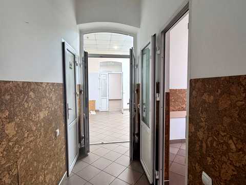 комерційна за адресою Михайла Грушевського вул., 41