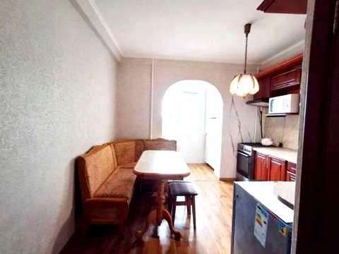 квартира за адресою Миколи Ушакова вул., 12