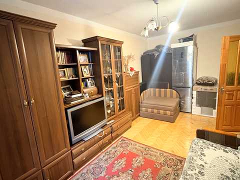 квартира за адресою Володимира Великого вул. (Артема), 4
