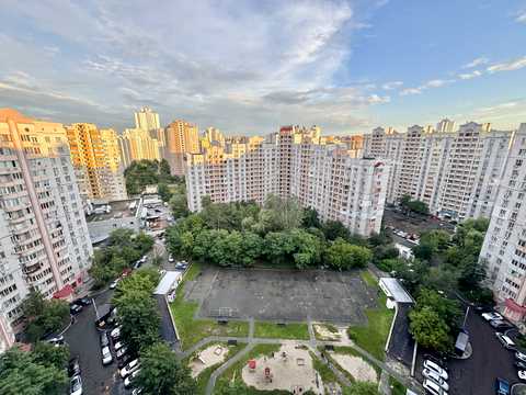 квартира за адресою Київ, Анни Ахматової вул., 31