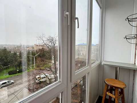 квартира за адресою Кривий Ріг, Поштовий просп. (Карла Маркса), 48
